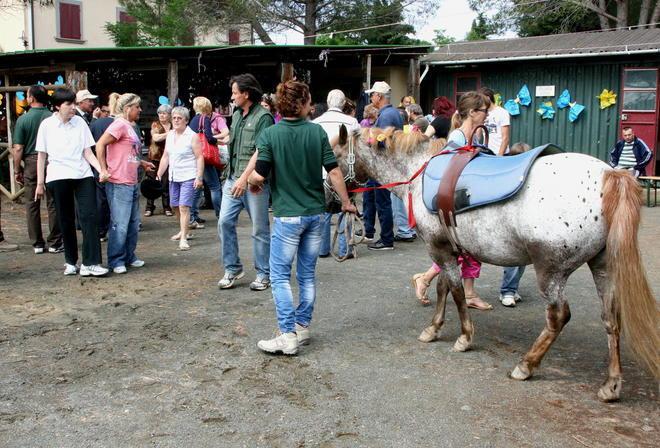 Festa per i ragazzi disabili impegnati nell’ippoterapia 