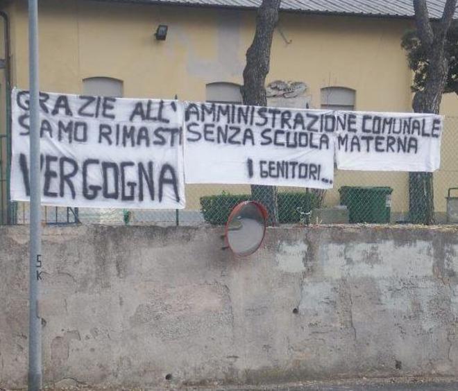 «Tracce di amianto anche nelle analisi dentro la scuola»