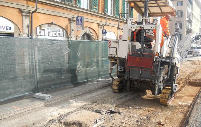 Sul lungarno i lavori non sono ancora finiti 