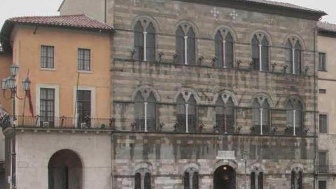Corvo, sotto accusa 4 dipendenti comunali