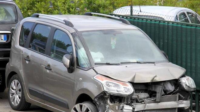 Ubriaca, fugge e si schianta con l’auto: grave badante