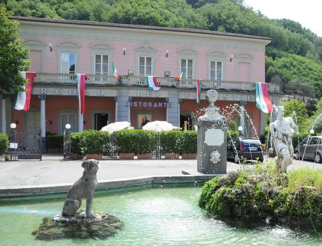 A sorpresa, riapre il Circolo dei Forestieri
