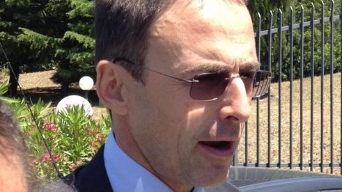 Sequestrano prof disabile per rubargli duemila euro
