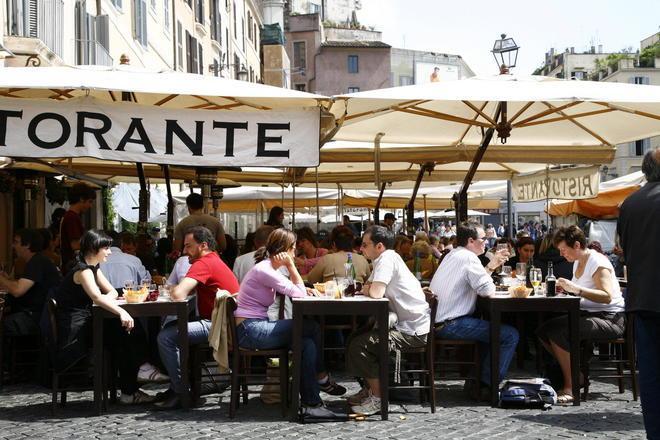 Diminuisce il numero delle aziende nuove aperture solo per ristoranti e assicurazioni 