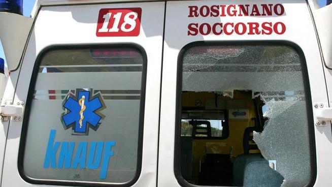 Ruba nell’ambulanza e la rovina
