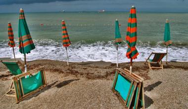 “Tre Ponti”, da oggi parte la pulizia della spiaggia 