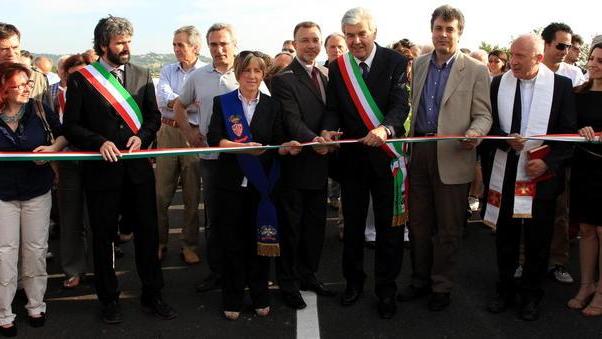 Aperto il ponte dei sospiri, è costato quasi 10 milioni