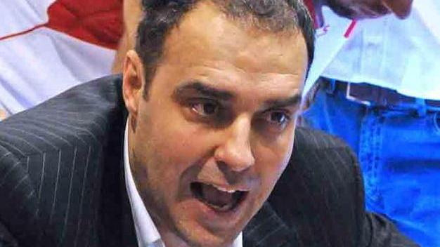 La Tesi Group prova a far rimanere coach Paolo Moretti