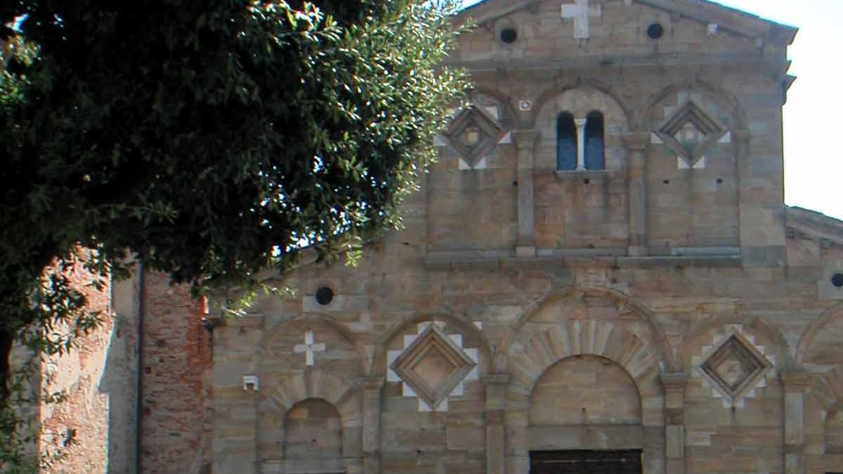 Rubavano l’elemosina nella chiesa di Pieve S. Maria, 2 arresti