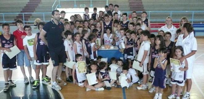 Al Palavinci festa di fine anno per i piccoli cestisti rossoblù