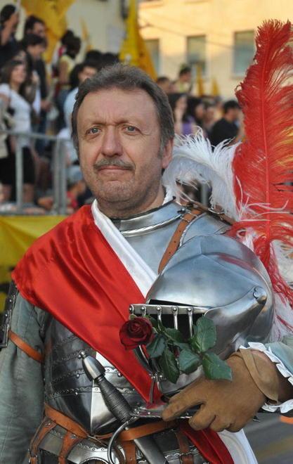Il motto, i colori, i nomi dei combattenti E tutti i precedenti della sfida sul ponte