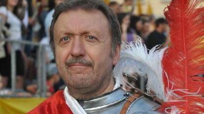 Il motto, i colori, i nomi dei combattenti E tutti i precedenti della sfida sul ponte
