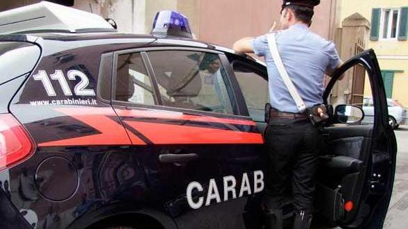 Danni di notte in un locale: due nei guai