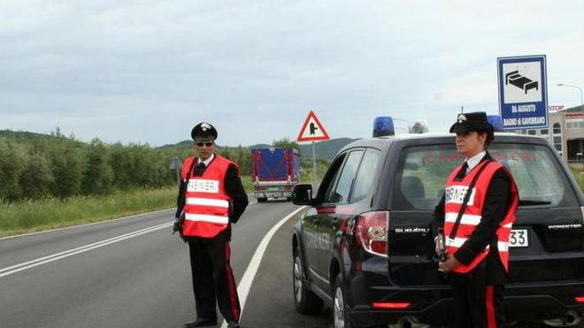 Al volante ubriachi e col telefonino Controlli in aumento