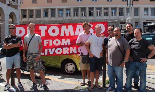 De Tomaso, presidio davanti al Comune