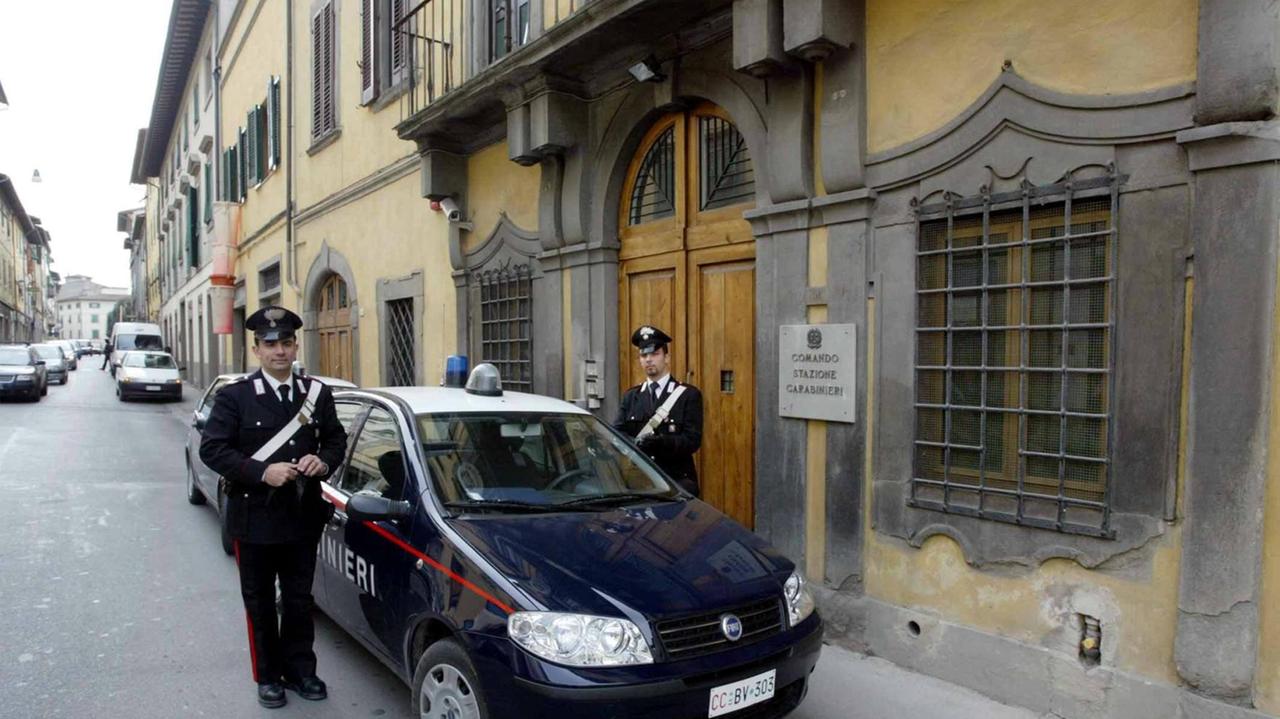 Lite tra automobilisti, dà un pugno e scappa. Arrestato