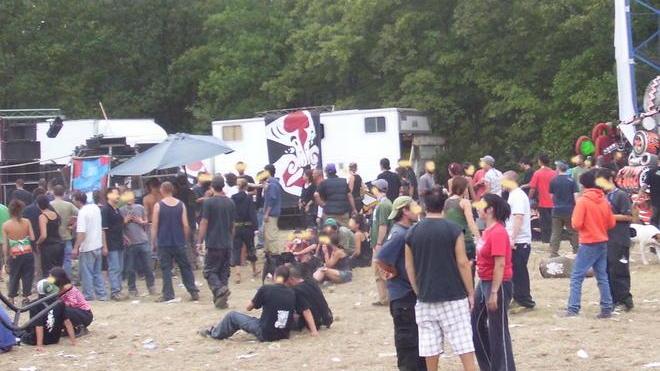 Al rave party arriva anche la polizia