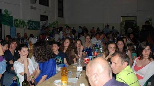Festa di fine stagione per la Gmv A cena le atlete servono a tavola