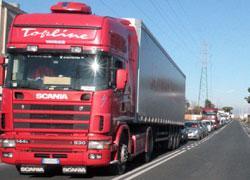 Gli autotrasportatori: «L’esenzione almeno d’estate» 