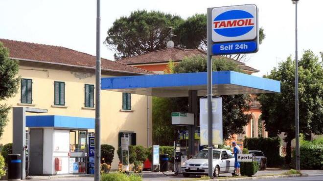 Pistola in faccia per 400 euro