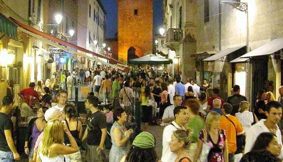 Solstizio d’estate con le leccornie nel centro storico