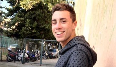 Travolto dall’auto, muore a 19 anni 