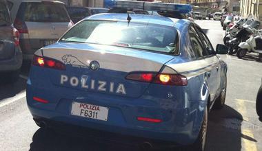 Disidratata e chiusa in casa, anziana tenta di “evadere” 