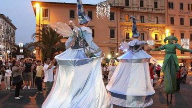La città festeggia gli anni con una notte di show