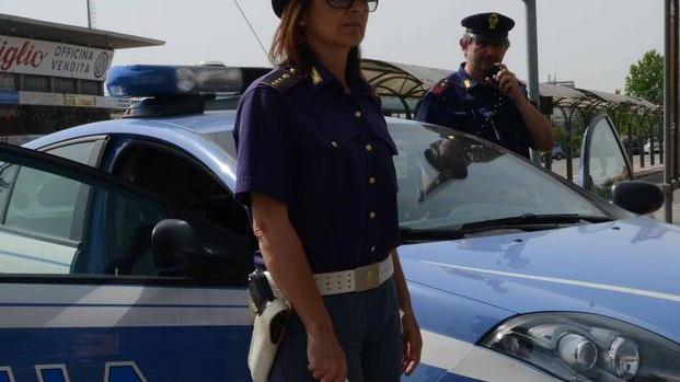 Donna uccisa, si attende la salma