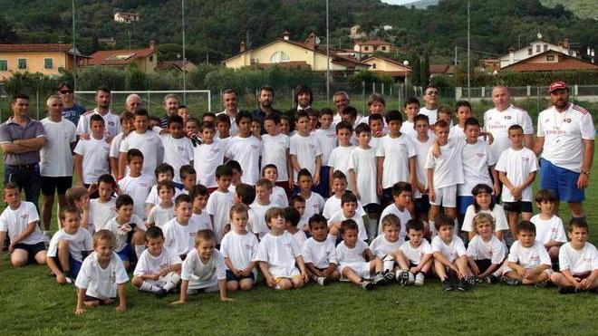 Inaugurata la scuola calcio Milan a Ortonovo