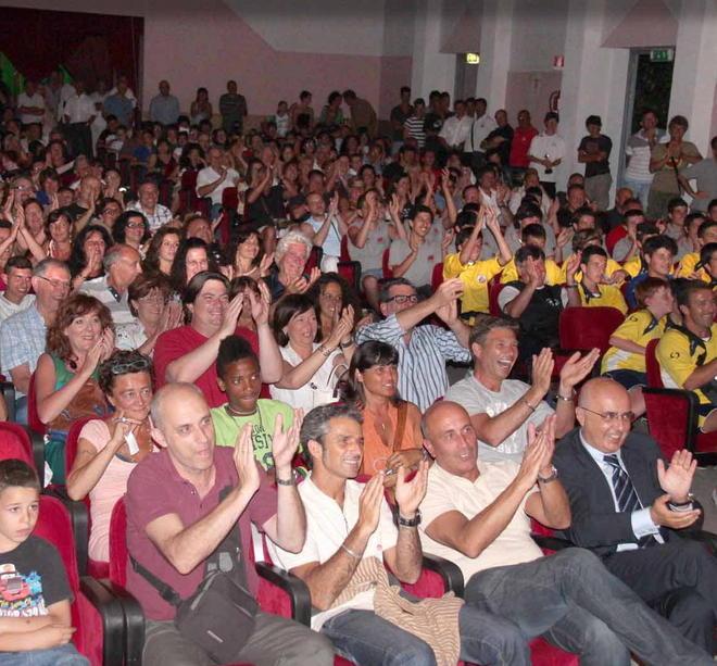 Gli Oscar del Tirreno con tre dediche speciali Show per 500 persone 