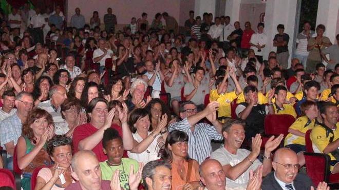 Gli Oscar del Tirreno con tre dediche speciali Show per 500 persone