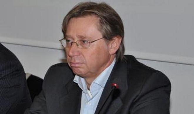 Tim esclude errori ma rinuncia alla maxi bolletta 