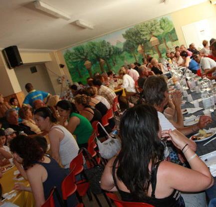 Il pranzo della solidarietà mette a tavola 150 famiglie
