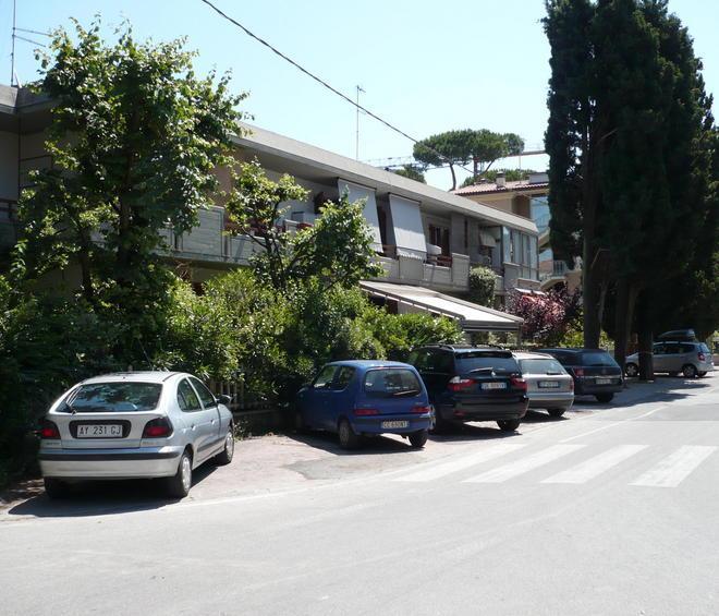 Il Pd: «Il Comune si vende i parcheggi»
