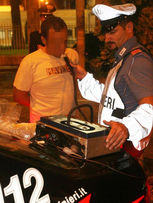 Rifiuta test anti-droga, ritirata la patente