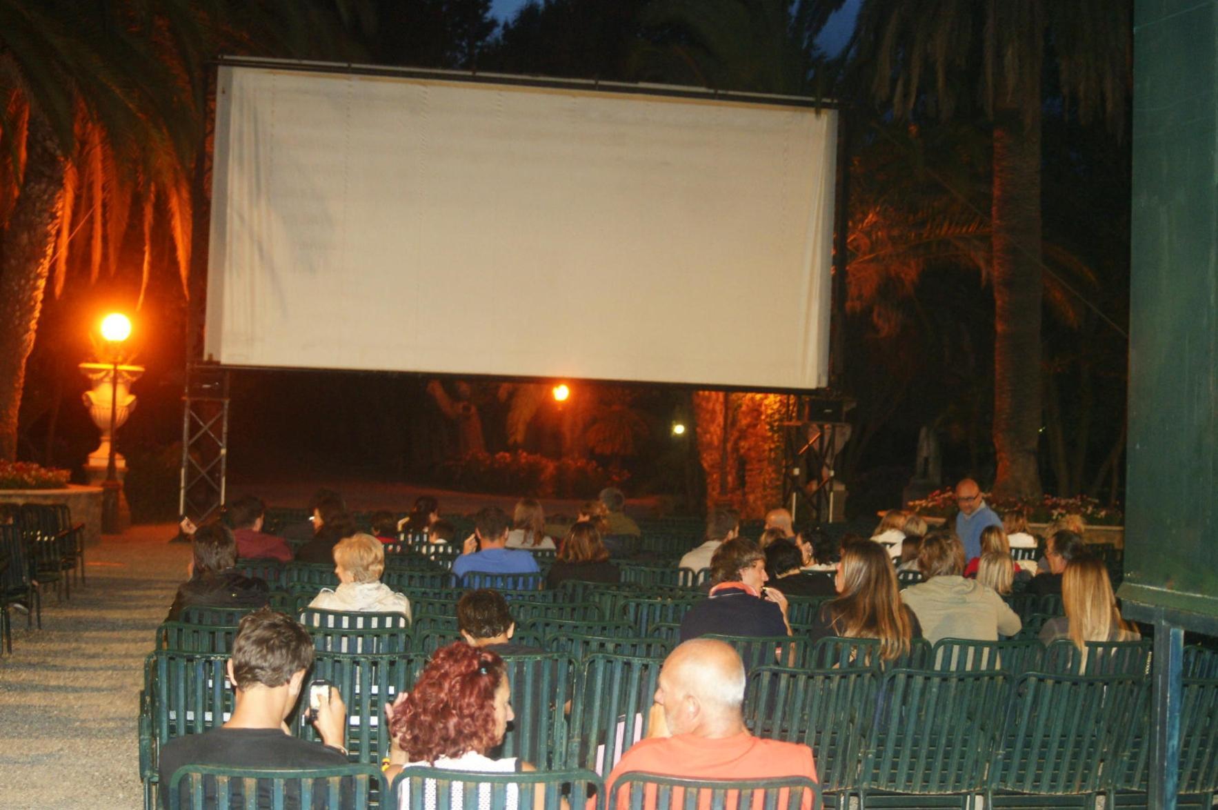 Quando si andava al cinema all’aperto 