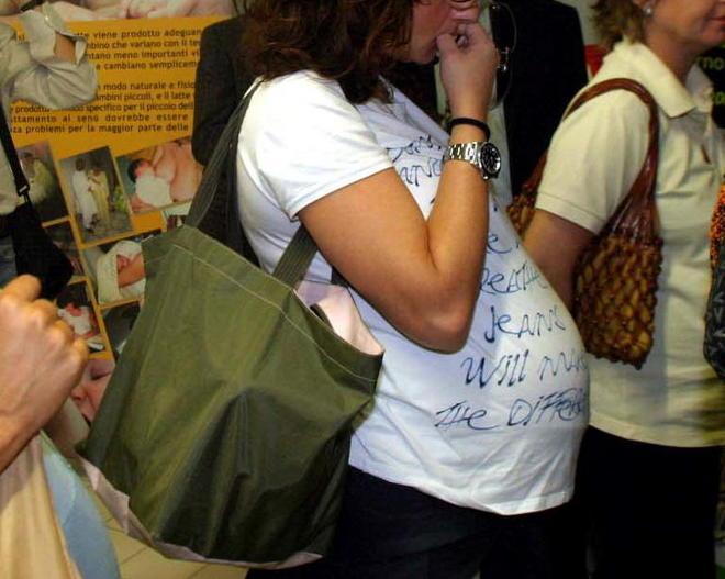 Donne in attesa, a Pisa potranno parcheggiare dappertutto 