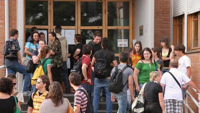Isis, uno su tre dovrà studiare anche d’estate