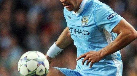Milan, spunta Gago Kolarov all’Inter se Maicon andrà via