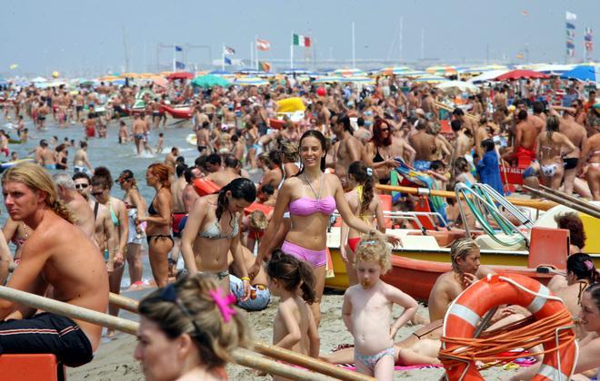 Concessioni, i balneari minacciano un altro sciopero 