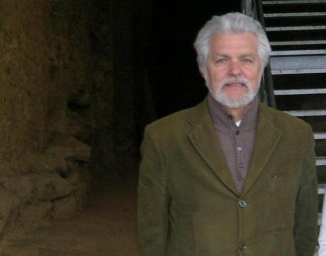 In vendita la ex scuola e un appartamento 