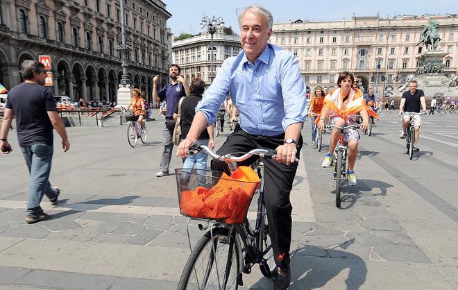 Donzella spara a zero su Pisapia 