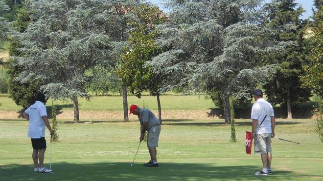 Golf, al Fontevivo si scaldano i motori