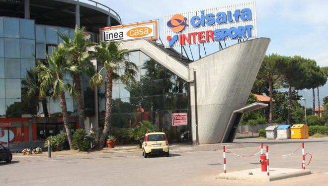 Rapinata a Lido nel parcheggio di Cisalfa 