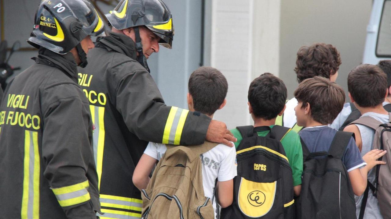 Calvana, i genitori si schierano con il parroco La diocesi attacca i ritardi nei soccorsi