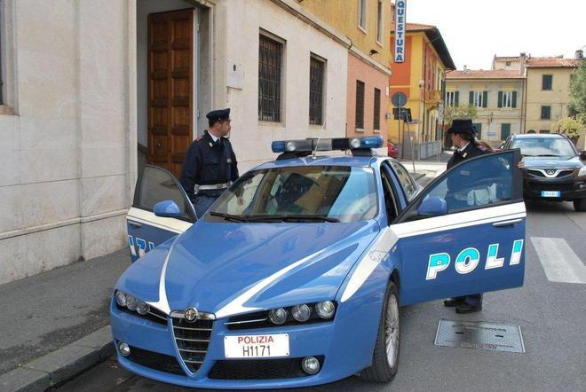 Tirrenia, sequestrata una sala scommesse abusiva dalla Polizia 
