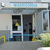 Dona l’auto del marito morto alla Misericordia del paese 