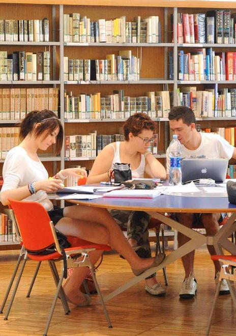 Giovanisì, infopoint aperto alla S. Giorgio per aiutare i ragazzi 