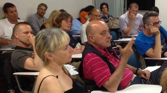 I grillini serrano i ranghi: «Staniamoli» 